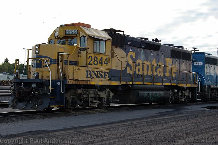 BNSF 2844 - GP39-2.jpg